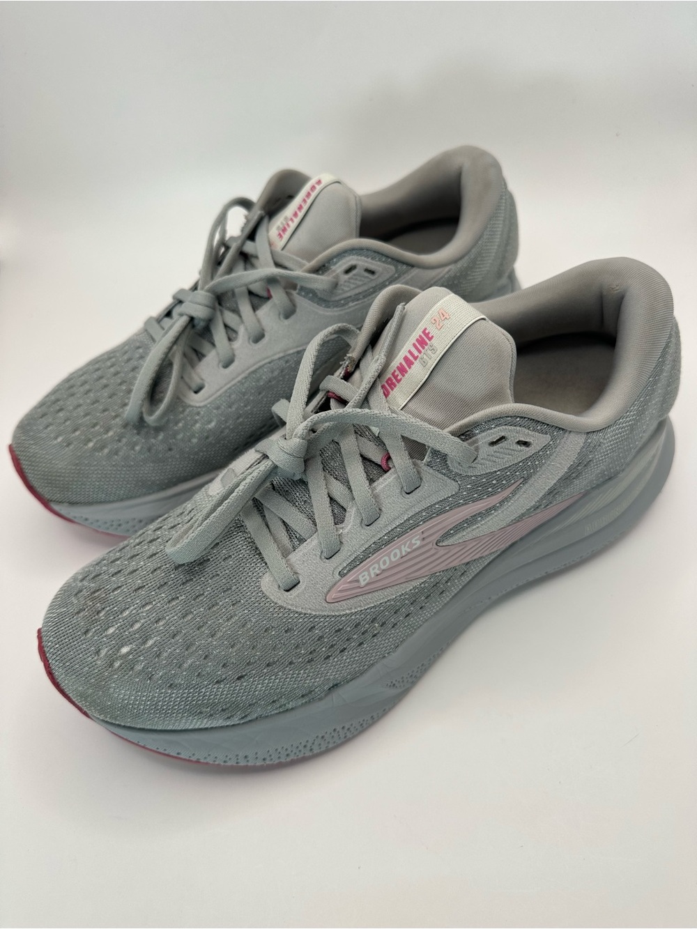 Brooks Adrenaline GTS 24 Womens 8 D Wide Grey Pink Running Shoes 1204261D019